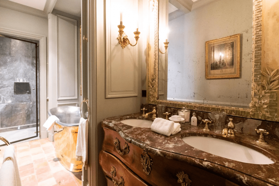 Chateau Louise & Louis - Madame de Mailly