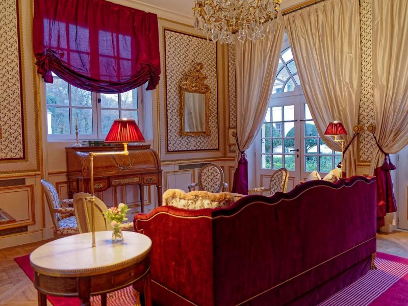 Chateau Louise & Louis - Marie Antoinette