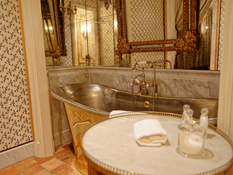 Chateau Louise & Louis - Marie Antoinette