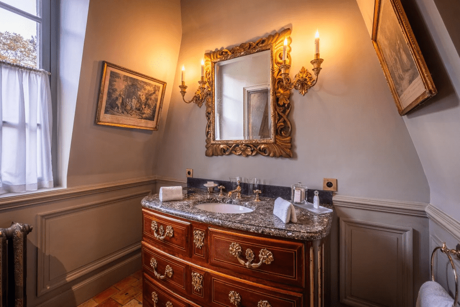 Chateau Louise & Louis - Marie Mancini