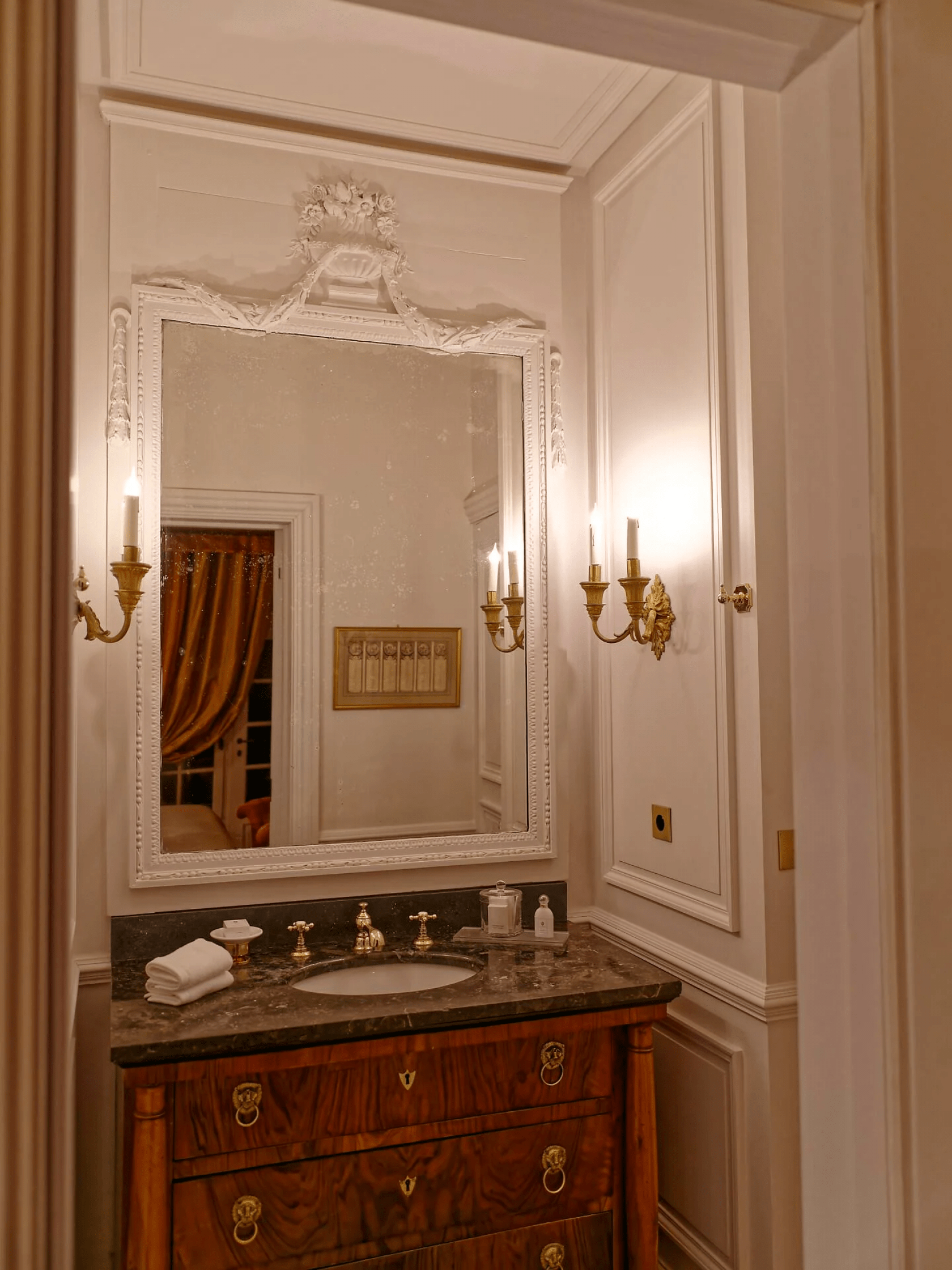Chateau Louise & Louis - Marie Walewska